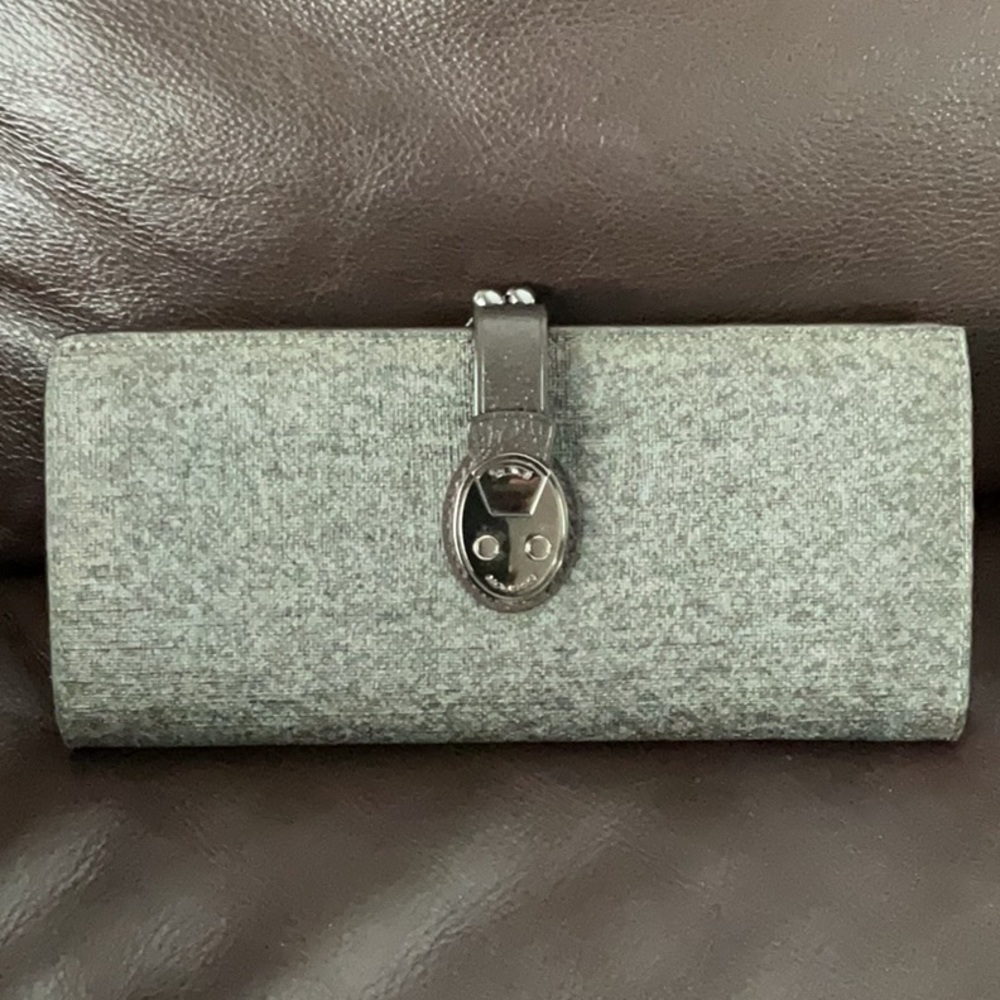 Tumi wallet